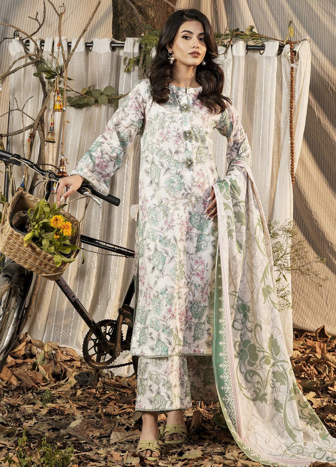 Safwa Pret Printed Lawn 3 Piece Suit P000516