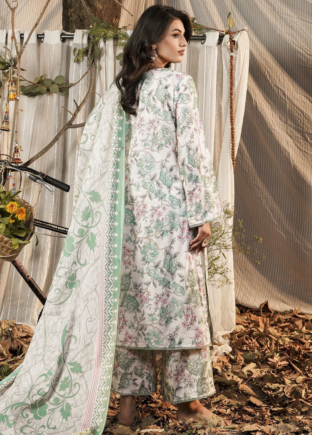 Safwa Pret Printed Lawn 3 Piece Suit P000516