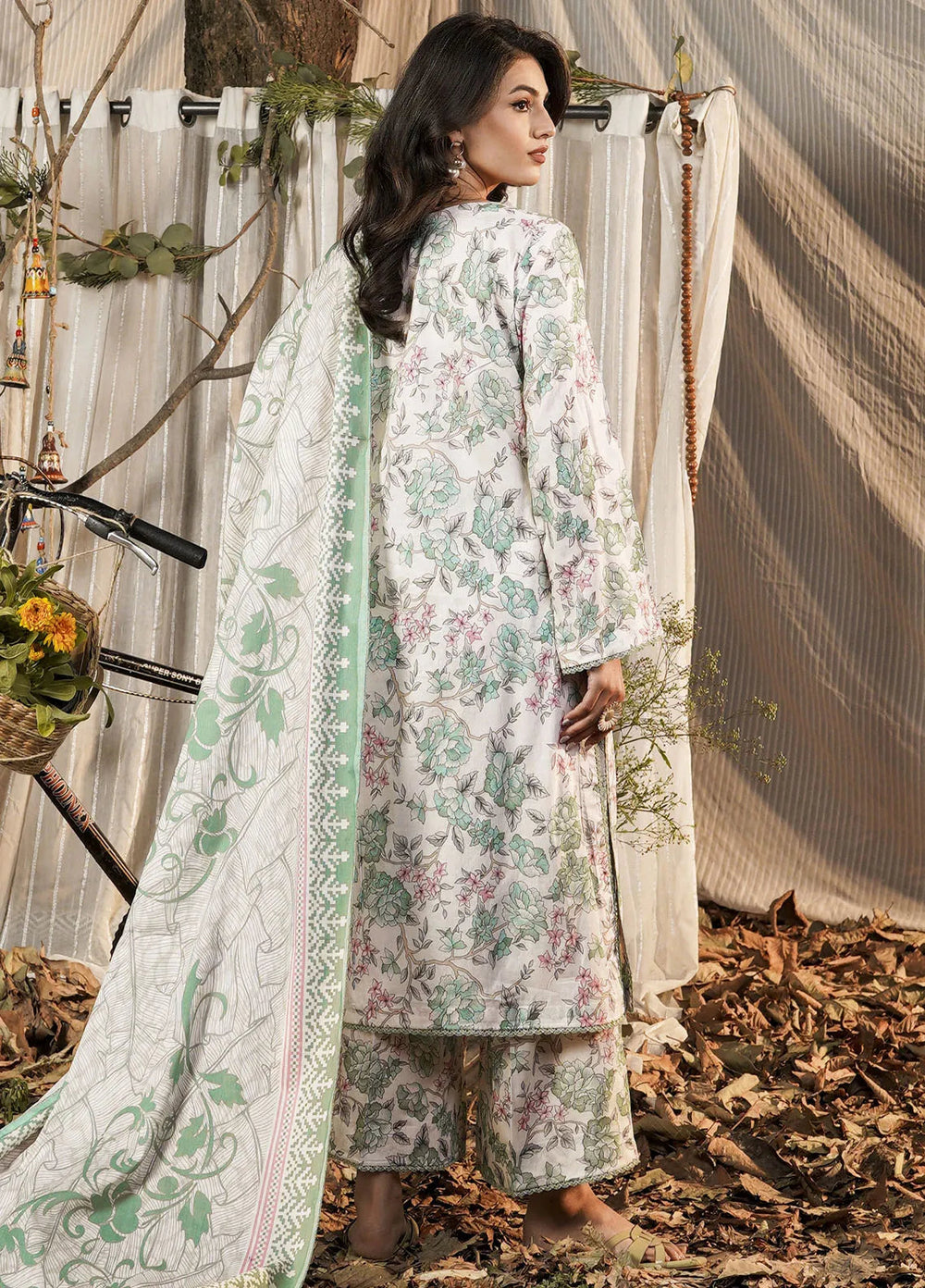 Safwa Pret Printed Lawn 3 Piece Suit P000516