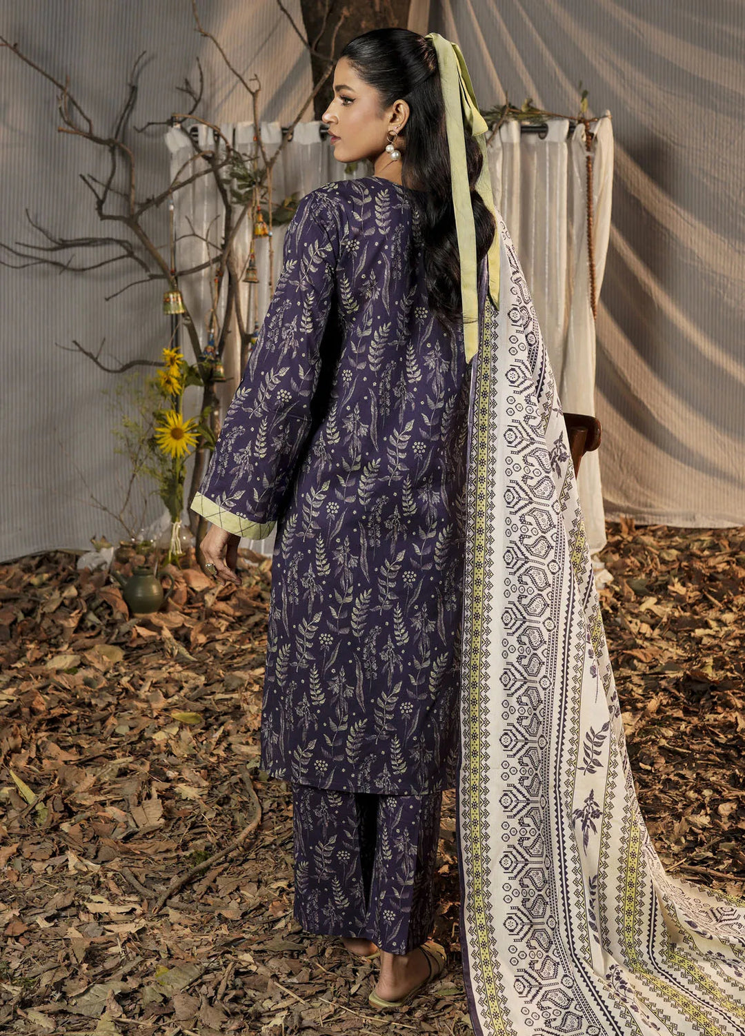 Safwa Pret Printed Lawn 3 Piece Suit P000518