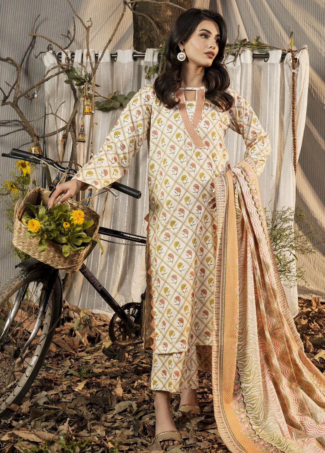 Safwa Pret Printed Lawn 3 Piece Suit P000519