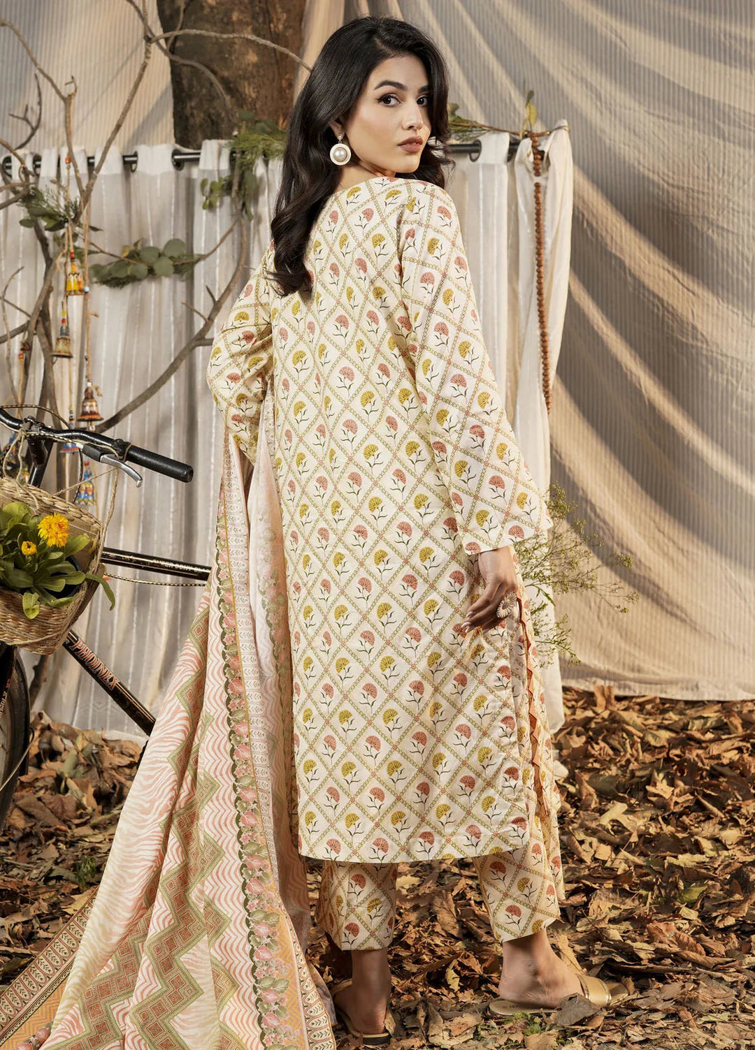Safwa Pret Printed Lawn 3 Piece Suit P000519