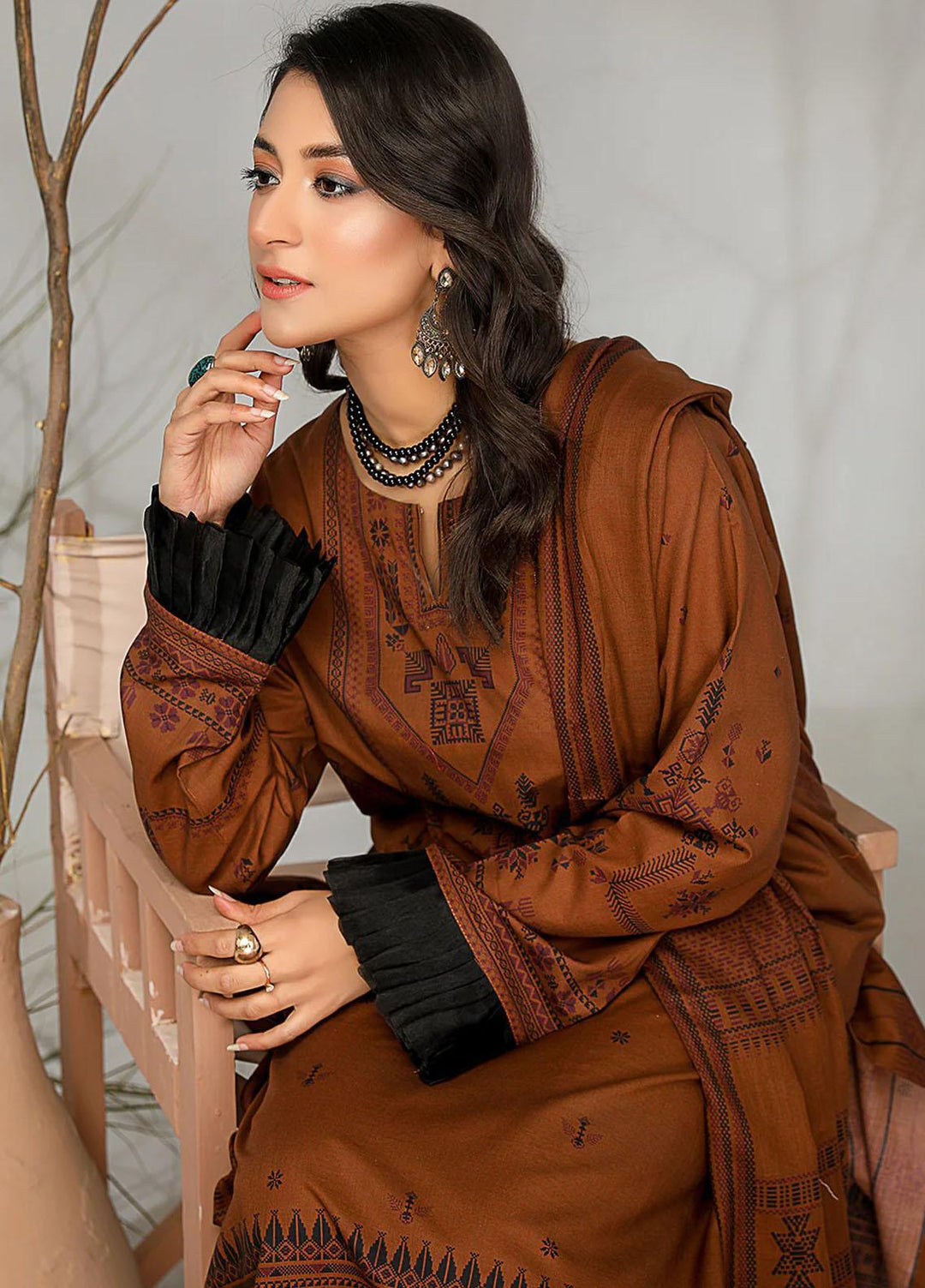 Safwa Printed Lawn Suits Unstitched 3 Piece SW23SP SSP-09 - Summer Collection