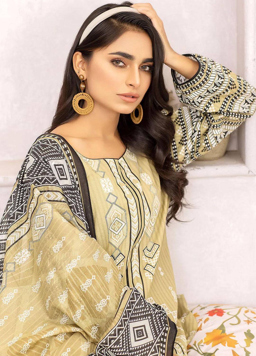 Safwa Printed Lawn Suits Unstitched 3 Piece SW23SP-V4 SSP-39 - Summer Collection