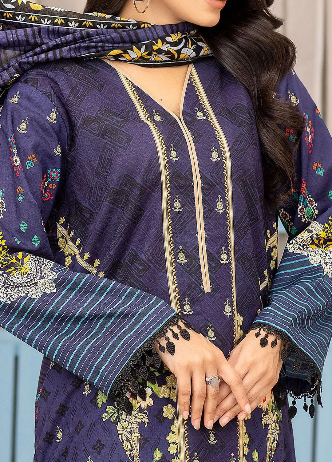 Safwa Printed Lawn Suits Unstitched 3 Piece SW23SP-V4 SSP-40 - Summer Collection