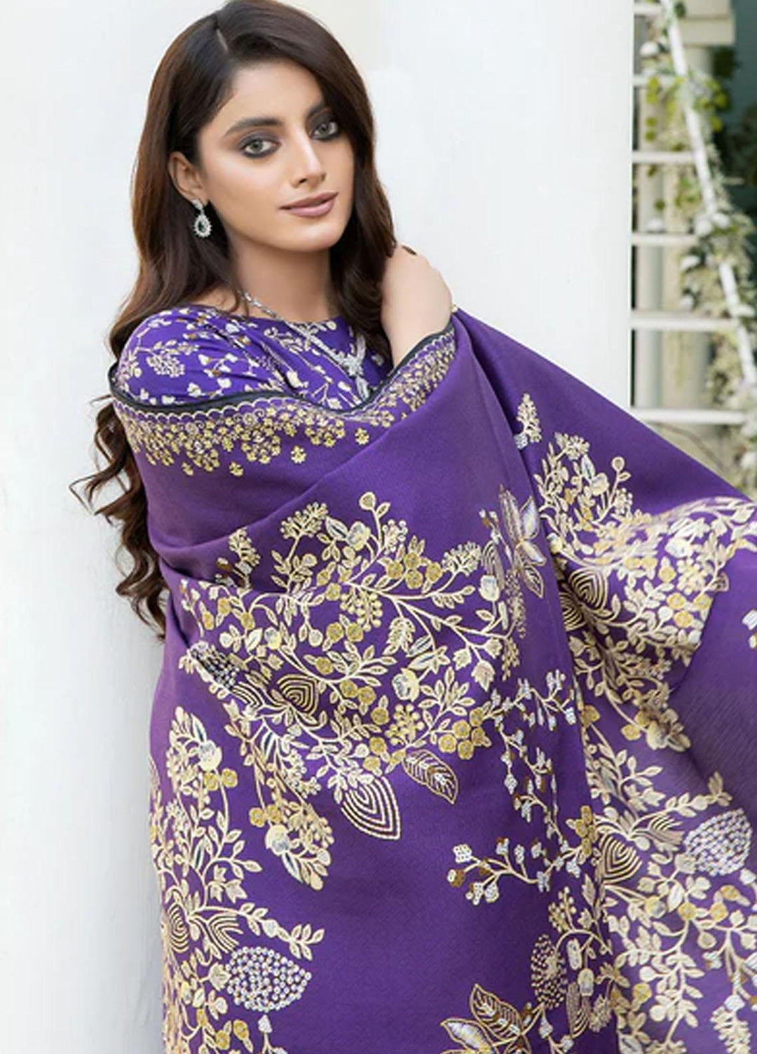 Safwa Printed Viscose Suits Unstitched 3 Piece SW23TD TSC-03 - Winter Collection
