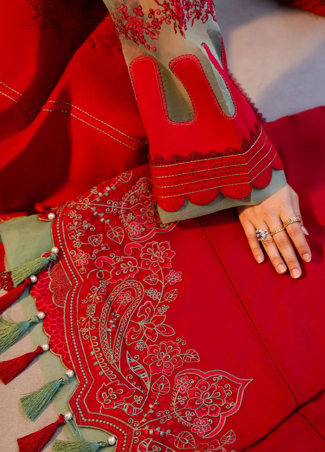 Sahane Embroidered Lawn Suits Unstitched 3 Piece SNE25IL CT-21008 Risate - Summer Collection