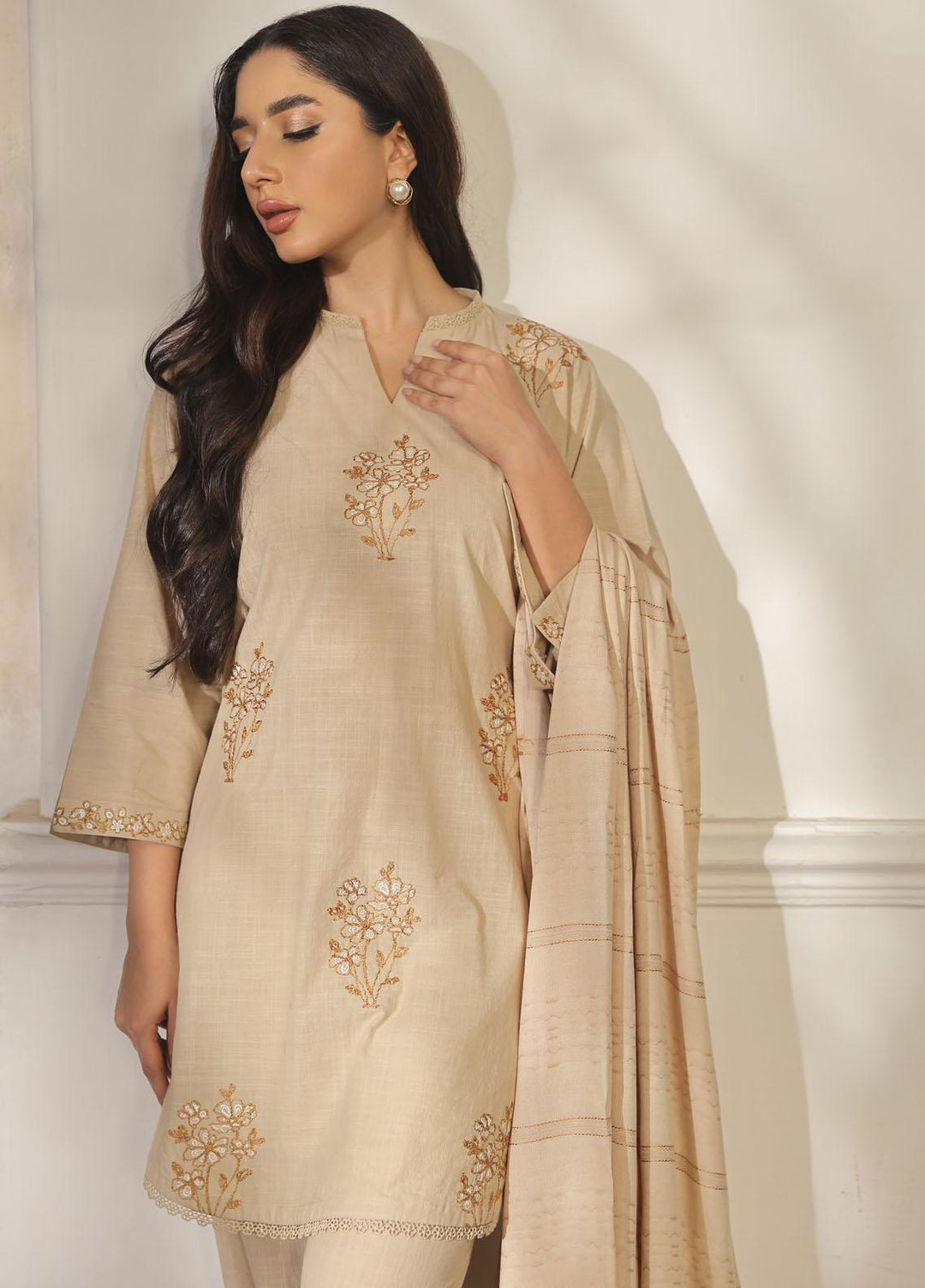 Sahar Embroidered Cross Hatch Suits Unstitched 3 Piece SHR23CH SD-V2-23-05 - Winter Collection