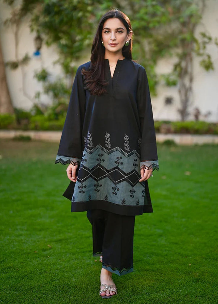 Sahar Pret Embroidered Cambric 2 Piece Suit Noir Bloom