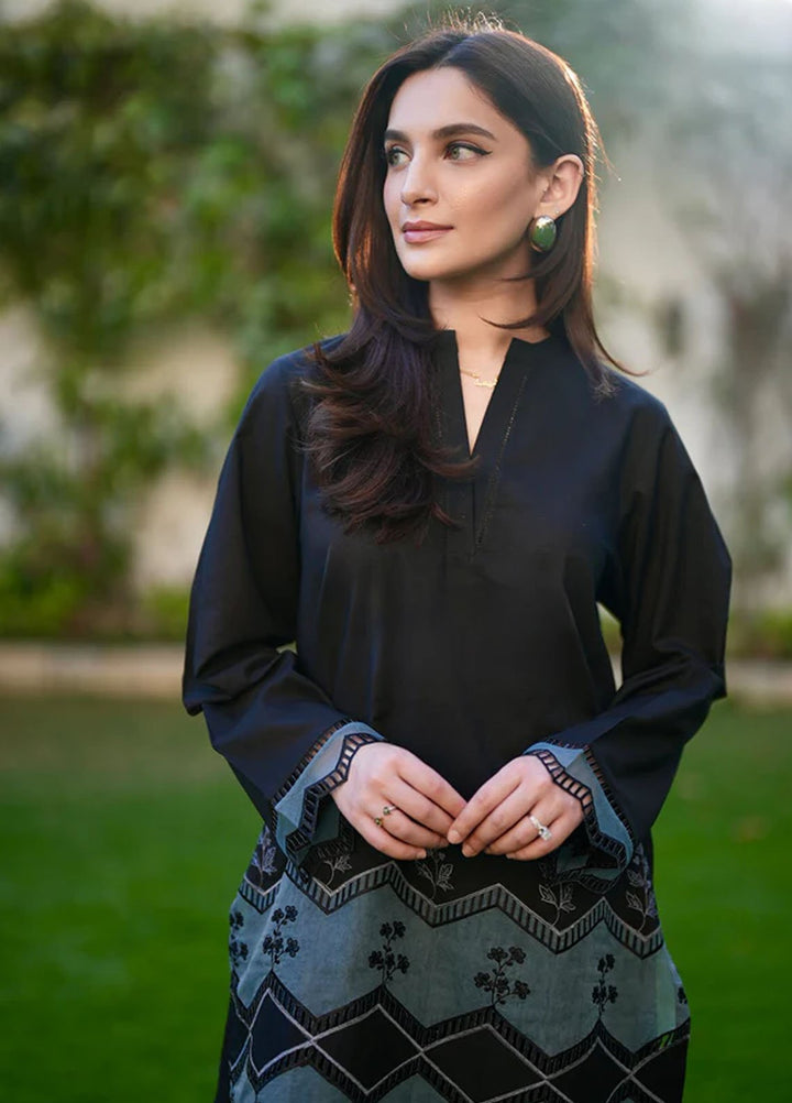 Sahar Pret Embroidered Cambric 2 Piece Suit Noir Bloom