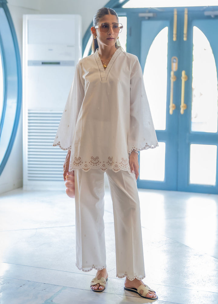 Sahar Pret Embroidered Cambric 2 Piece Suit White Veil