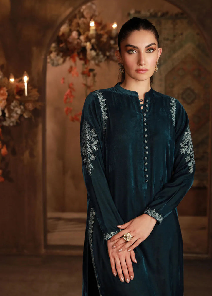 Sahar Pret Embroidered Velvet 2 Piece Suit Teal Allure