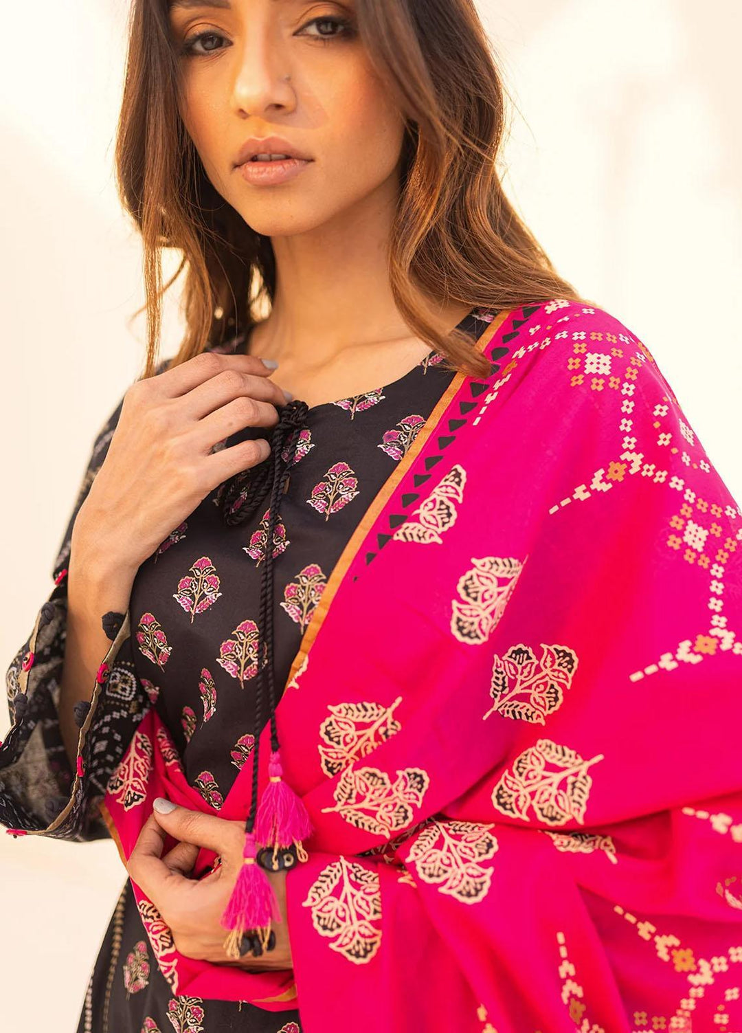 Sahar Printed Lawn Suits Unstitched 3 Piece SHR23L3 SL-WP-V2-RM-11 - Summer Collection