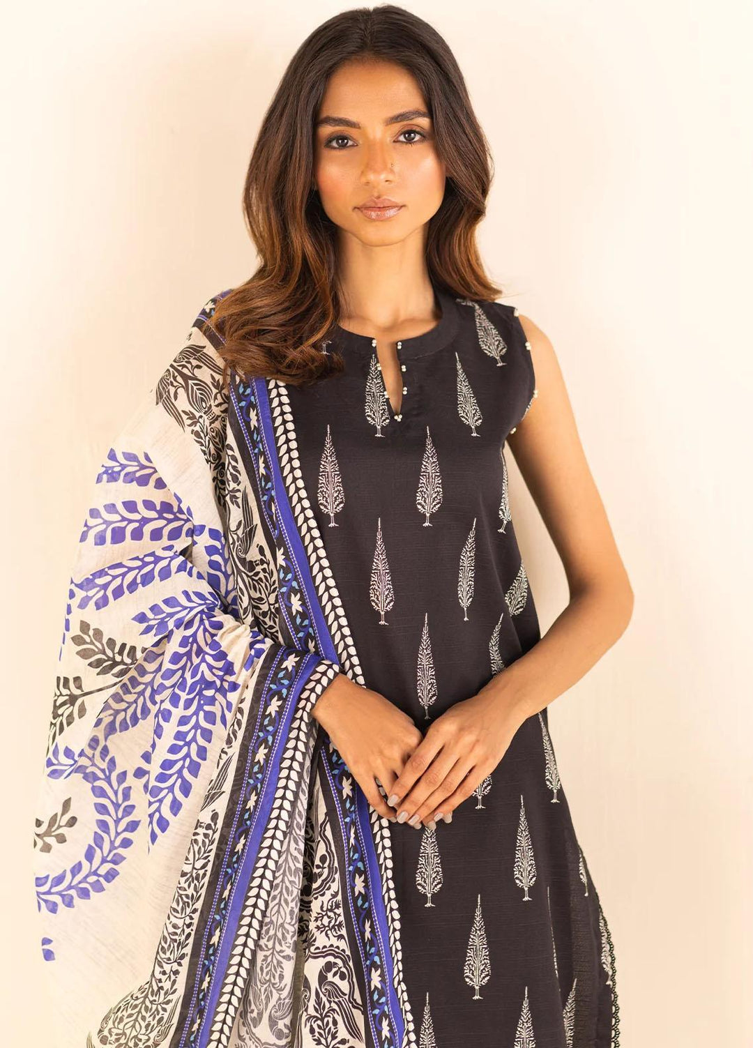 Sahar Printed Lawn Suits Unstitched 3 Piece SHR23L3 SSL-V1-23-07 - Summer Collection