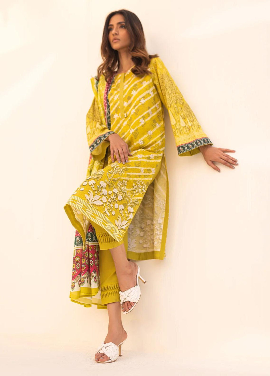 Sahar Printed Lawn Suits Unstitched 3 Piece SHR23L3 SL-PE-V2-RM-04 - Summer Collection