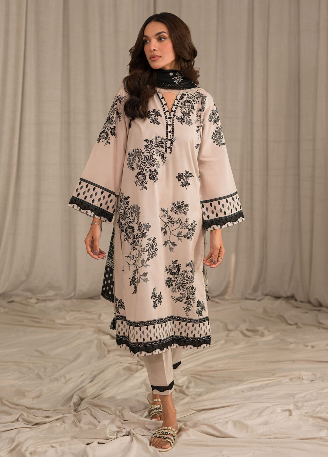 Sahar Printed Lawn Suits Unstitched 3 Piece SHR24PE S24-PL-V1-07 - Summer Collection