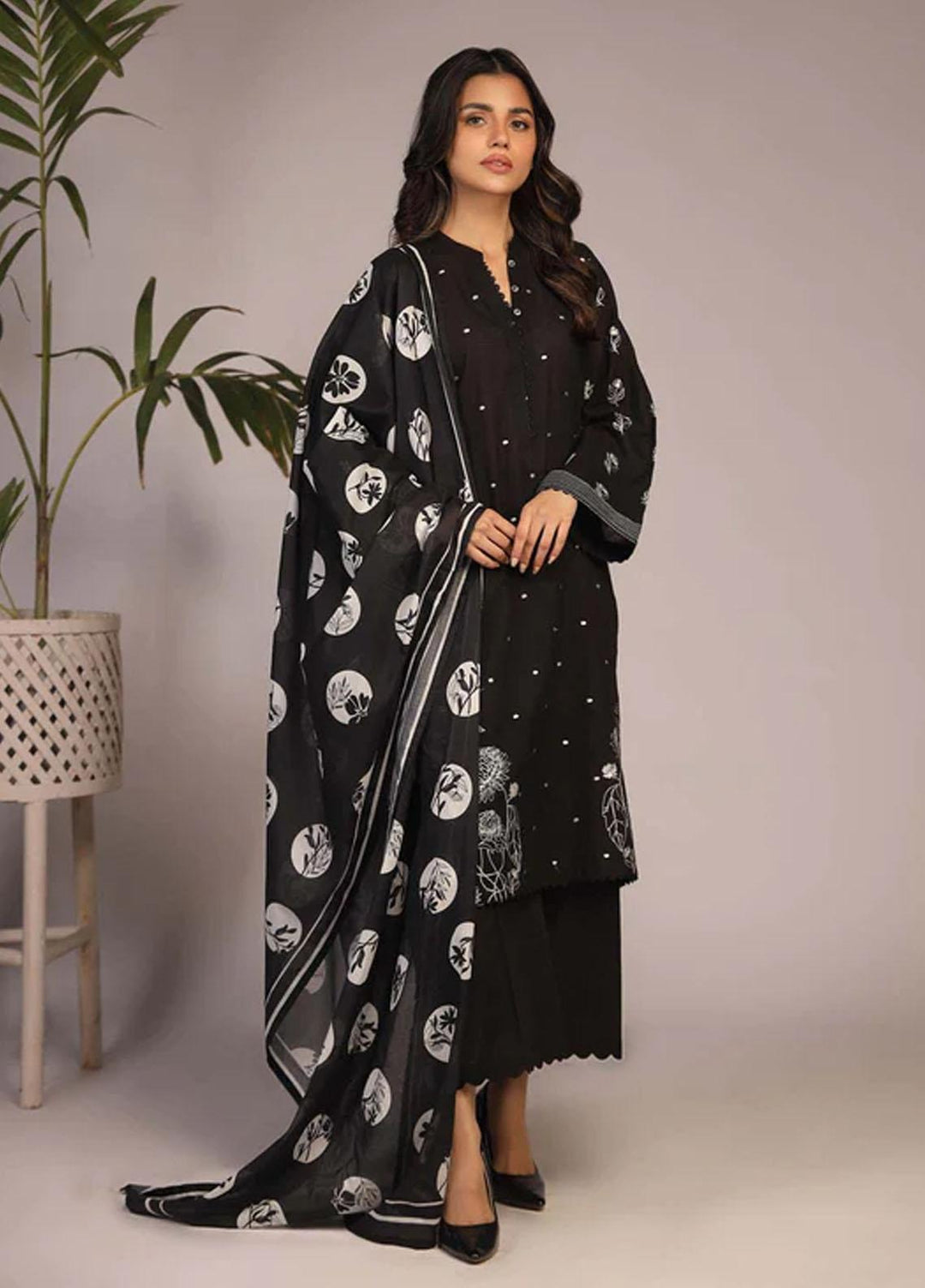 Sahar Embroidered Lawn Suits Unstitched 3 Piece SHR23EL SL-SLUB-23-01 - Summer Collection
