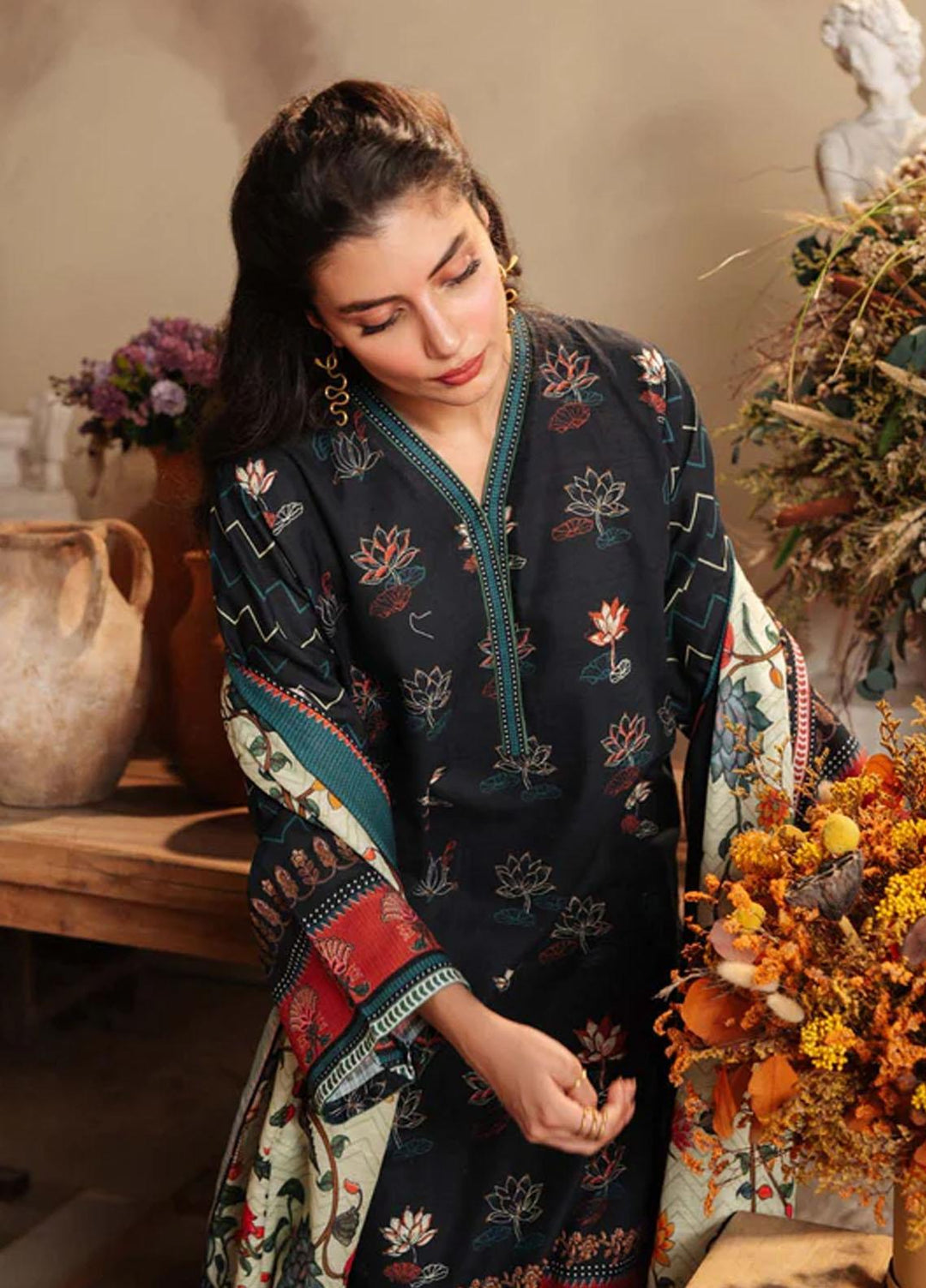 Sahar Printed Khaddar Suits Unstitched 3 Piece SKWP-V2-23-05 - Winter Collection