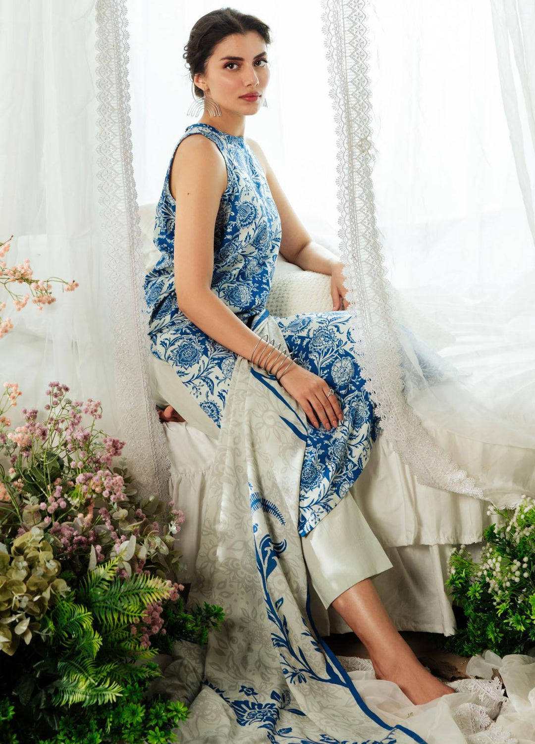 Sahar Printed Viscose Suits Unstitched 3 Piece SHR23WV SVC-V2-23-01 - Winter Collection