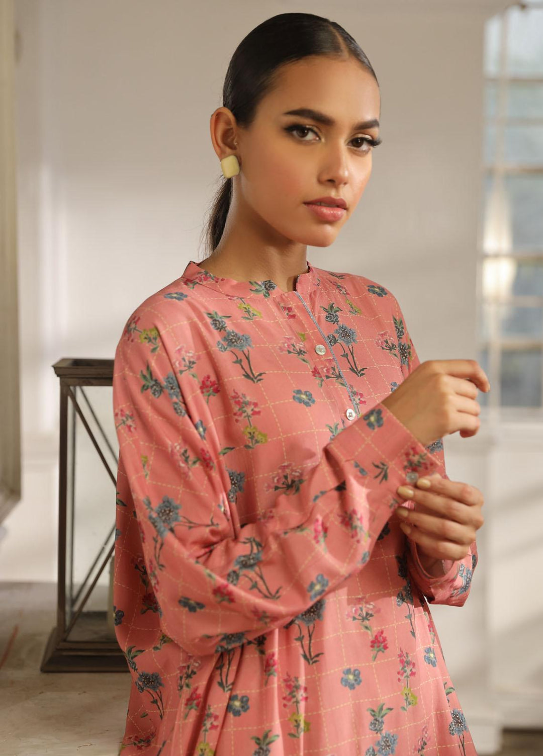 Sahar Printed Viscose Suits Unstitched 3 Piece SHR23VL AW-V1-23-02 - Winter Collection