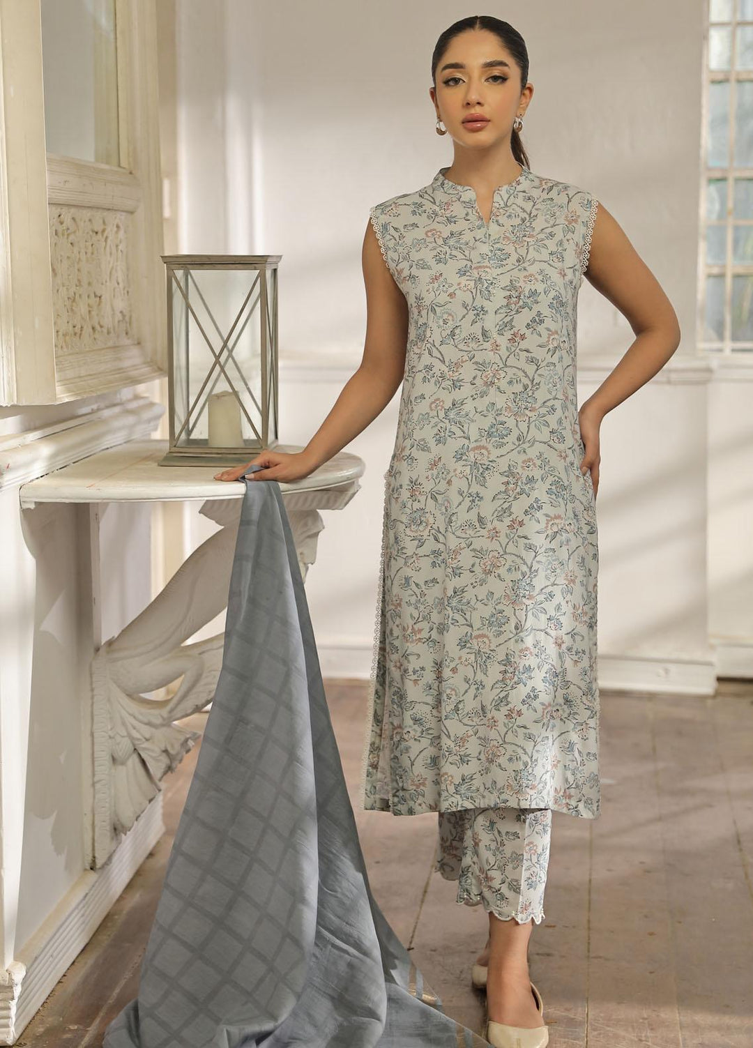 Sahar Printed Viscose Suits Unstitched 3 Piece SHR23VL AW-V1-23-03 - Winter Collection