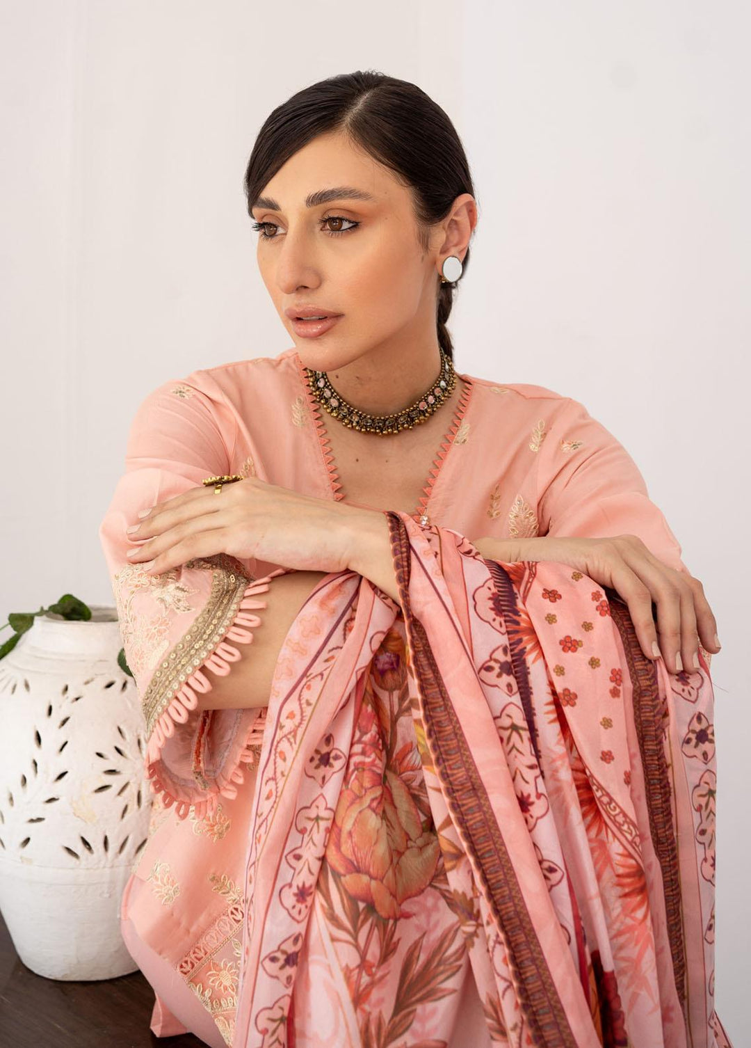 Saheliyaan by Gisele Embroidered Lawn Suits Unstitched 3 Piece GL23S Alishba - Luxury Collection