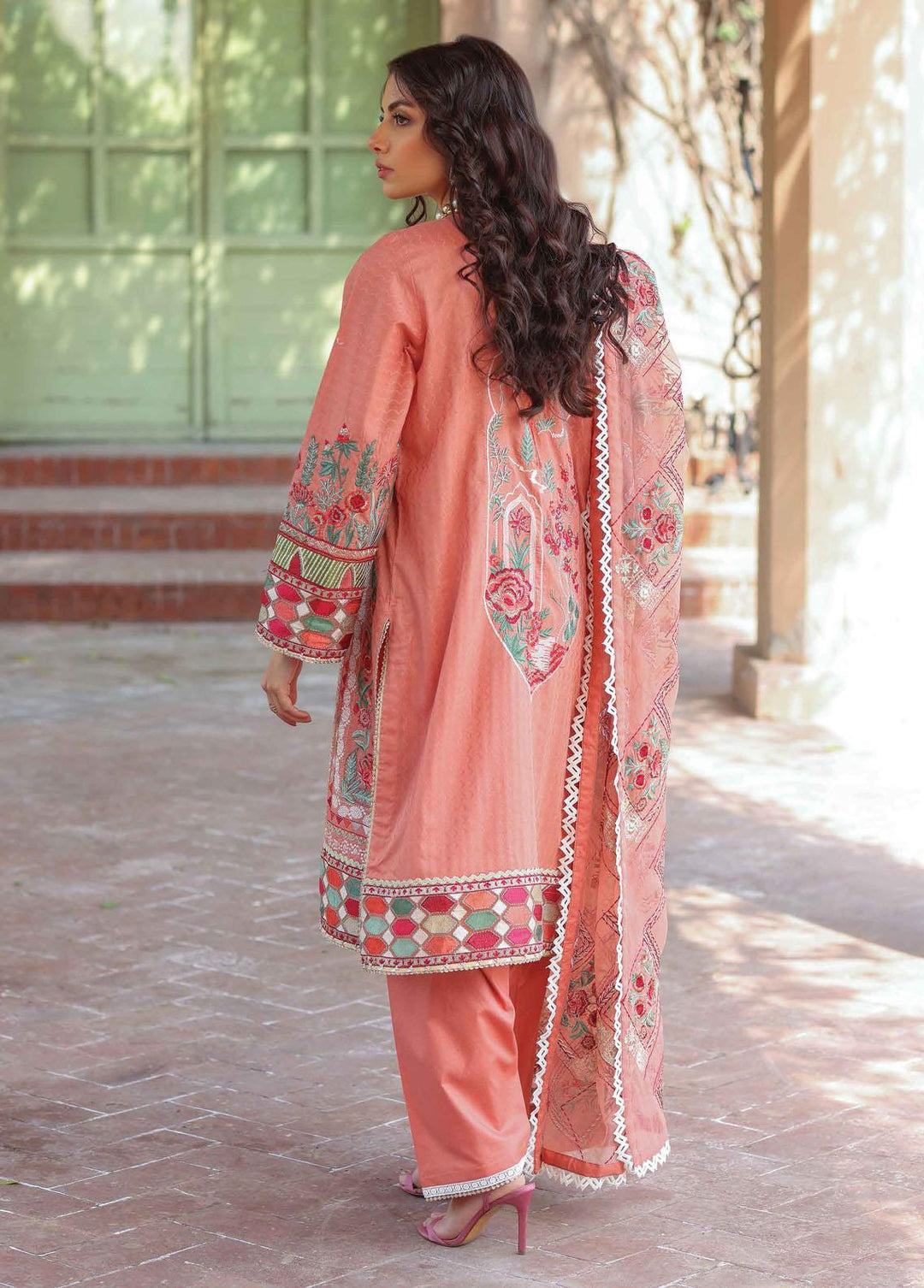 Saheliyaan by Gisele Embroidered Lawn Suits Unstitched 3 Piece GL22S D-03 AARZO - Festive Collection