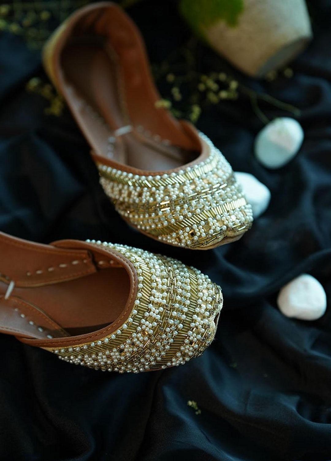 Saheliyan Formal Style Khussa ALLURE GOLD HEER00AL126