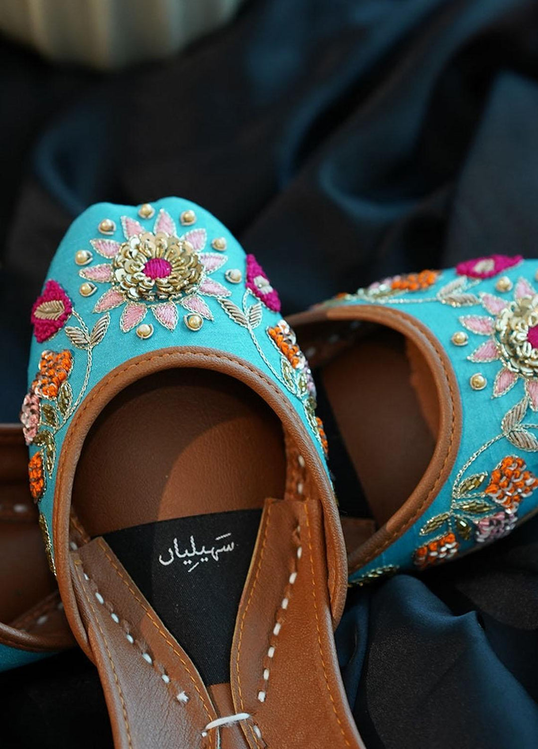 Saheliyan Formal Style Khussa MERAKI KIKLI00MR1132