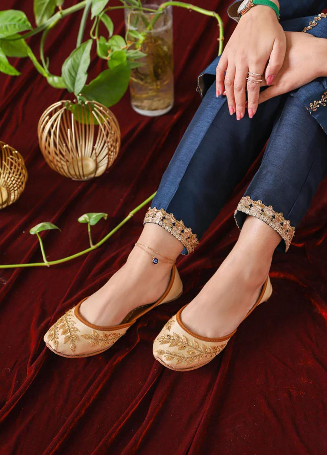 Saheliyan Festive Style   Khussay SPARKLE NAYA00SPA110