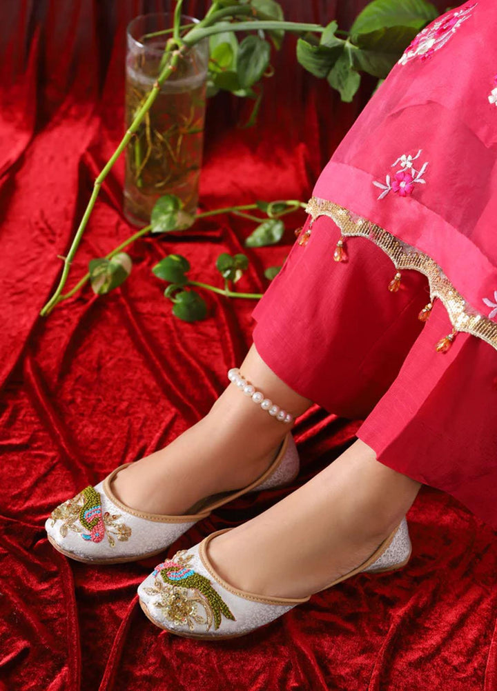 Saheliyan Festive Style   Khussay OPAL NAYA00OPA112
