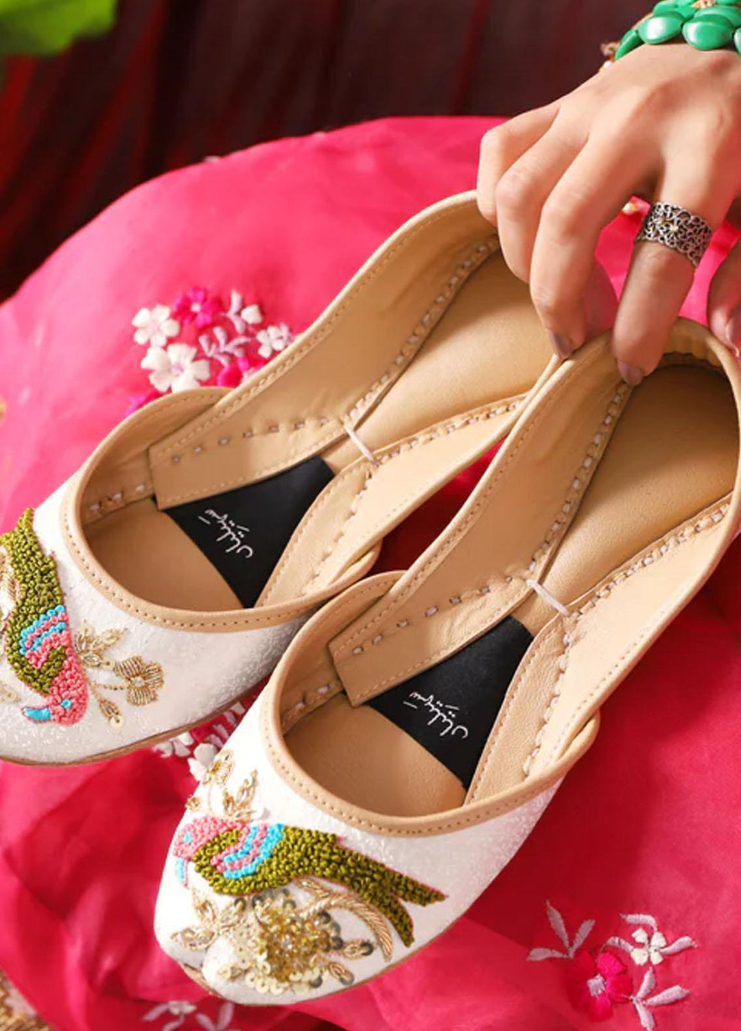 Saheliyan Festive Style   Khussay OPAL NAYA00OPA112