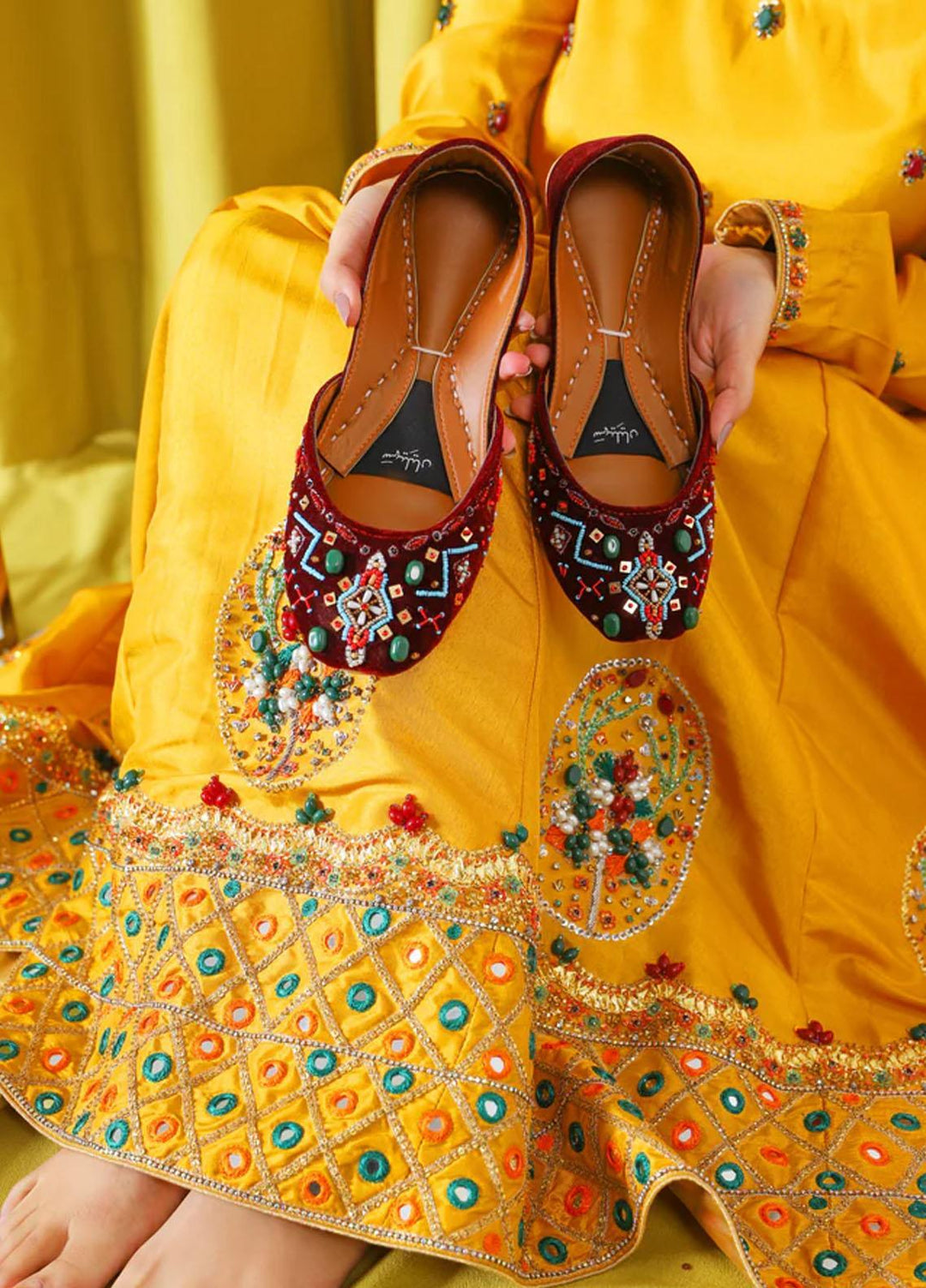 Saheliyan Festive Style   Khussay JADE NAYA00JAD113