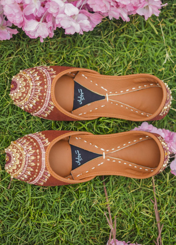 Saheliyan Festive Style  Khussay  PHOOL00BA105 BAREL