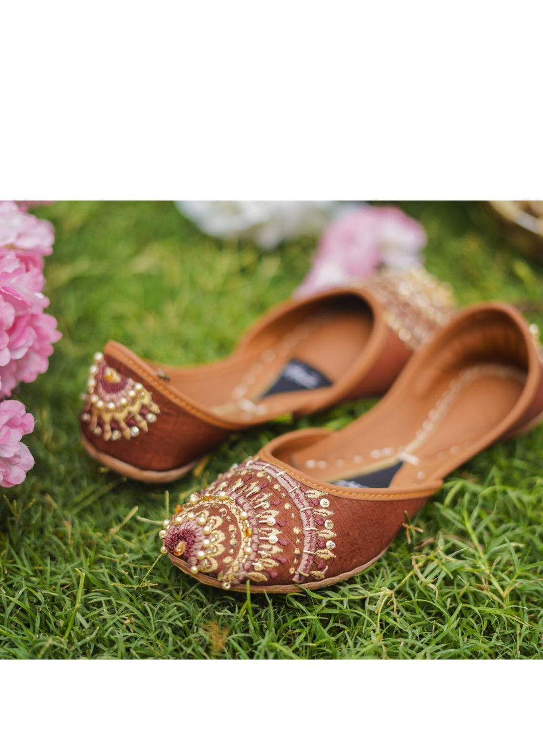 Saheliyan Festive Style  Khussay  PHOOL00BA105 BAREL