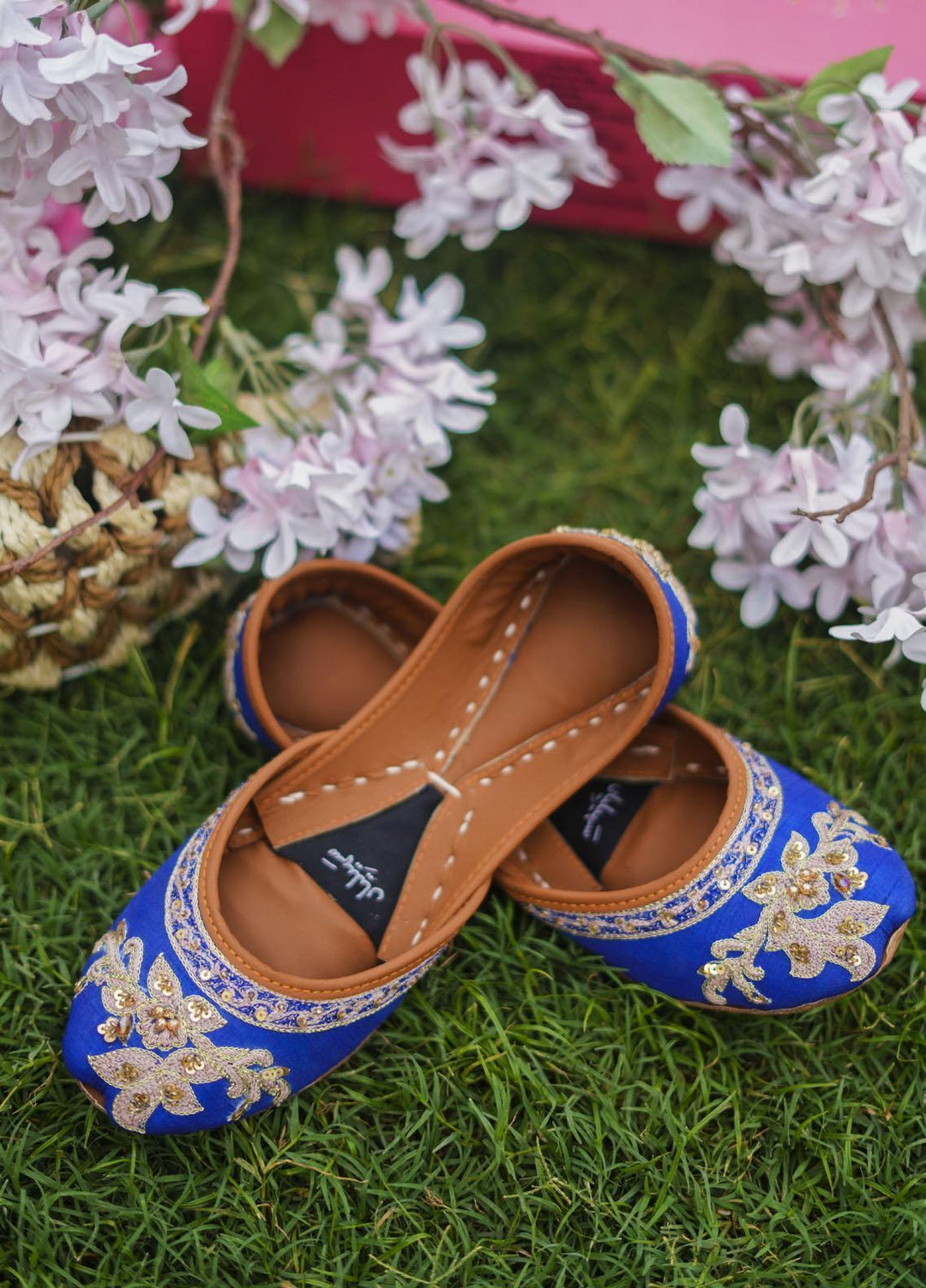 Saheliyan Festive Style  Khussay  PHOOL00IN121 INDIGO