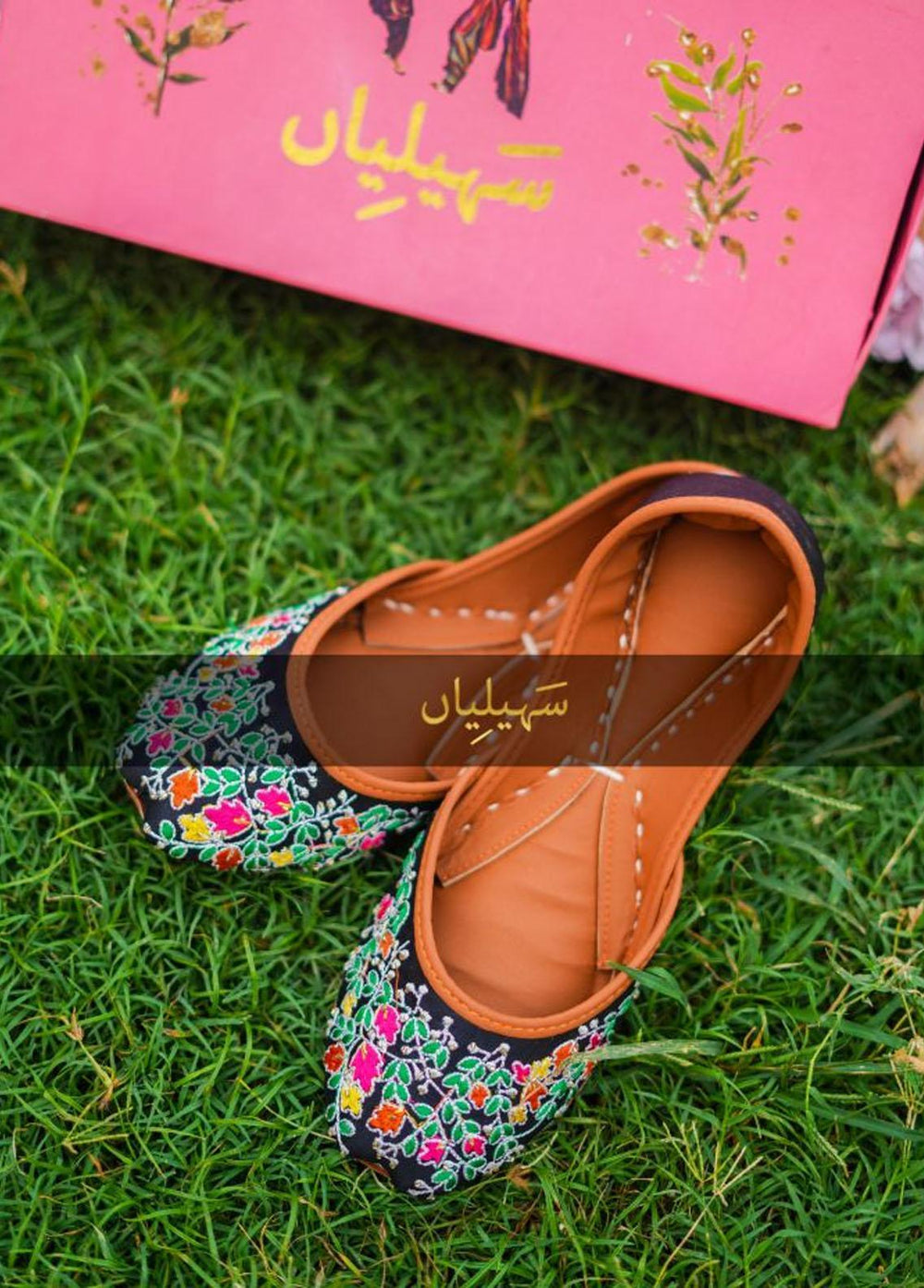 Saheliyan Festive Style  Khussay  Aster