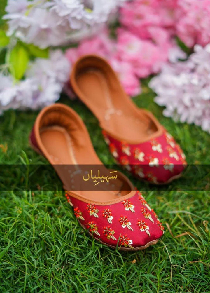Saheliyan Festive Style  Khussay  Coral