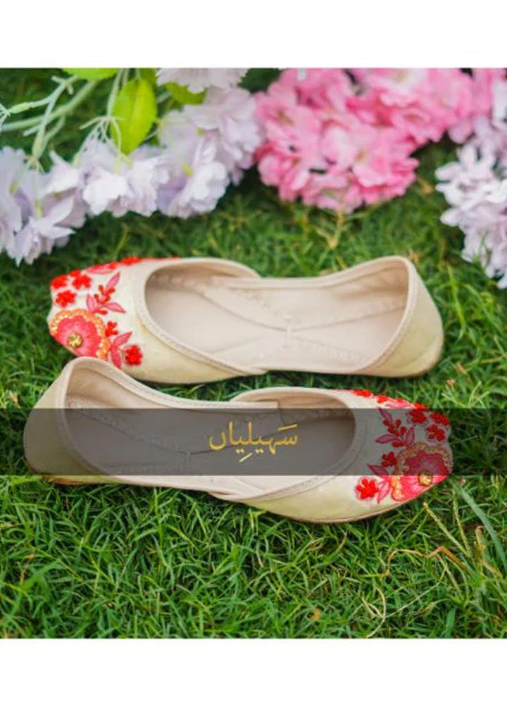 Saheliyan Festive Style  Khussay  Nerine