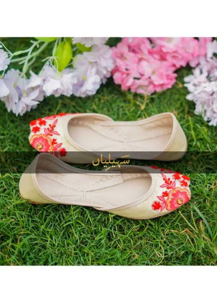 Saheliyan Festive Style  Khussay  Nerine