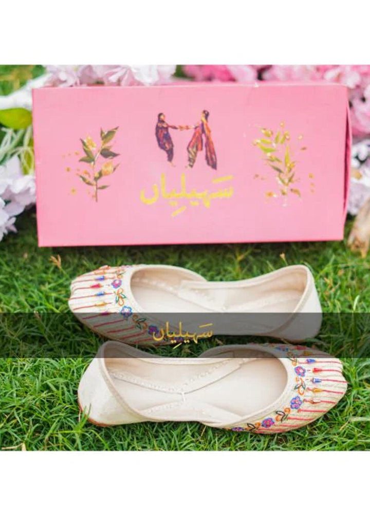 Saheliyan Festive Style  Khussay  Shikar