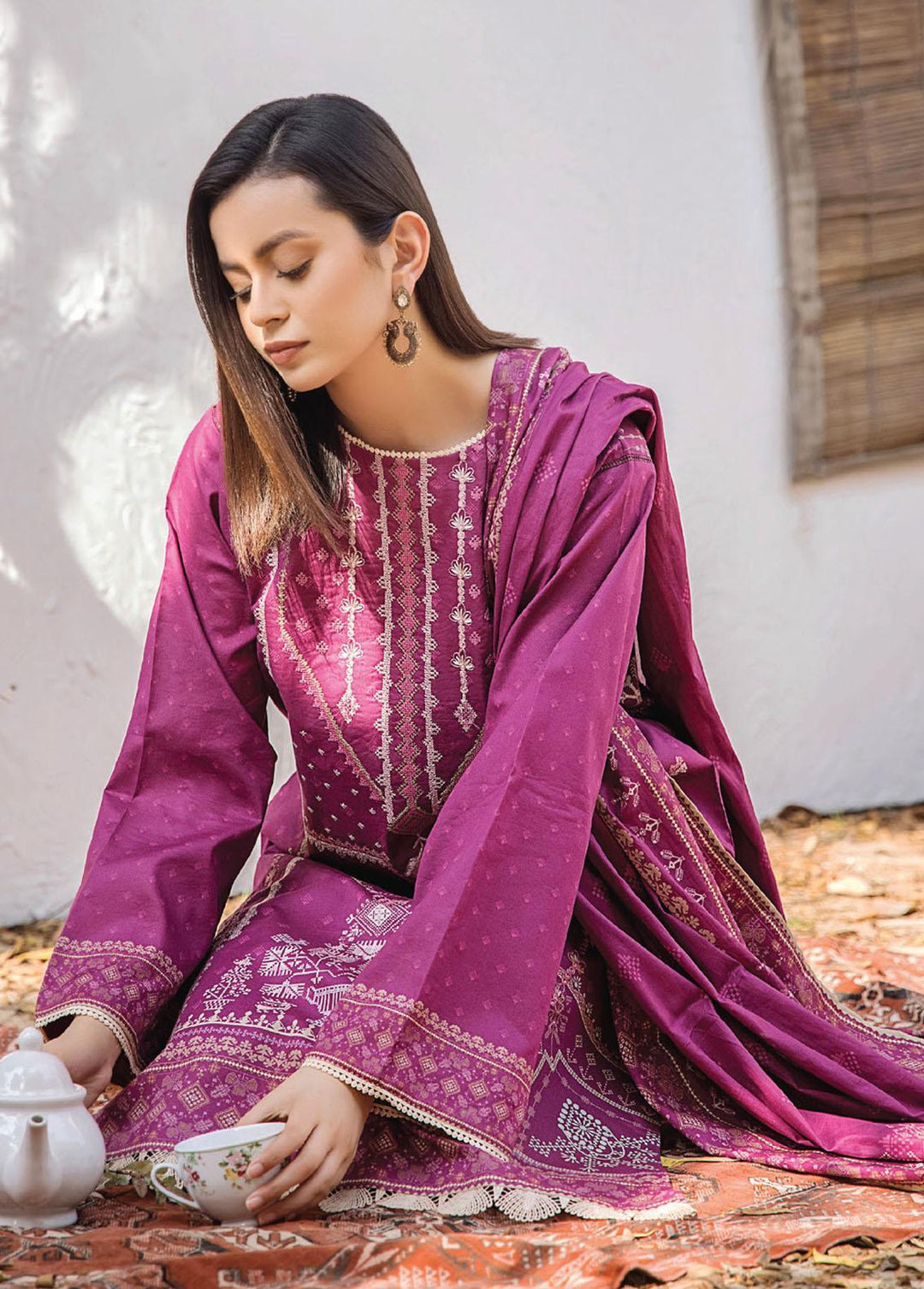 Saira Bano By Humdum Embroidered Lawn Suits Unstitched 3 Piece HD23SB D-03 - Summer Collection