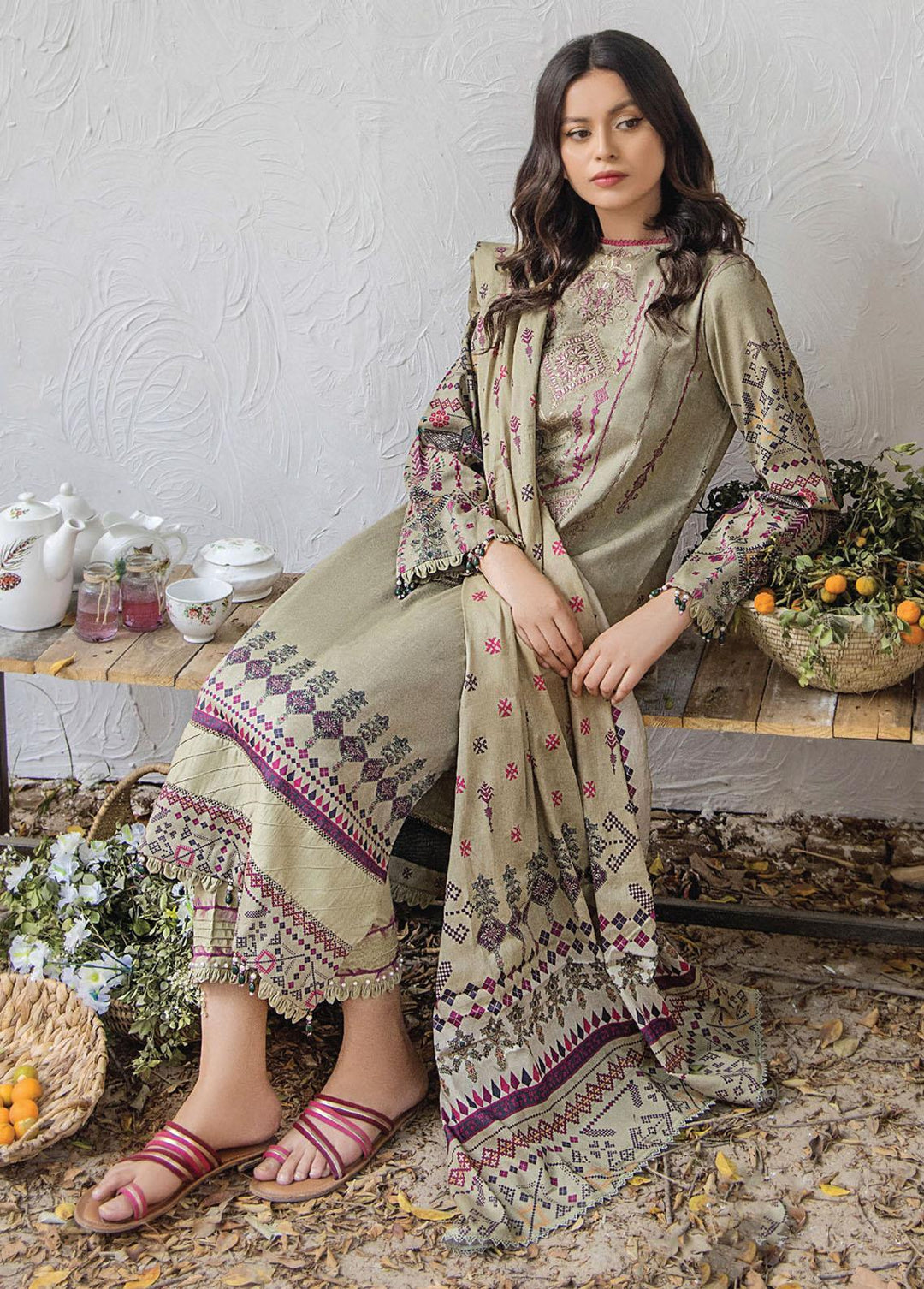 Saira Bano By Humdum Embroidered Lawn Suits Unstitched 3 Piece HD23SB D-05 - Summer Collection
