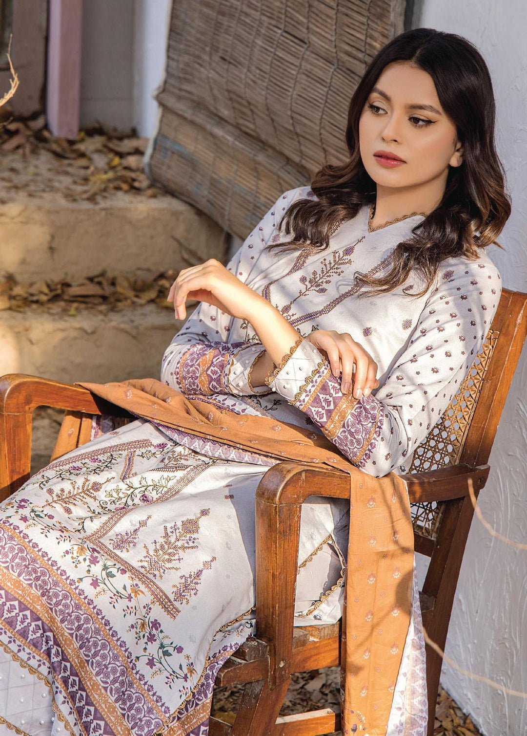 Saira Bano By Humdum Embroidered Lawn Suits Unstitched 3 Piece HD23SB D-07 - Summer Collection
