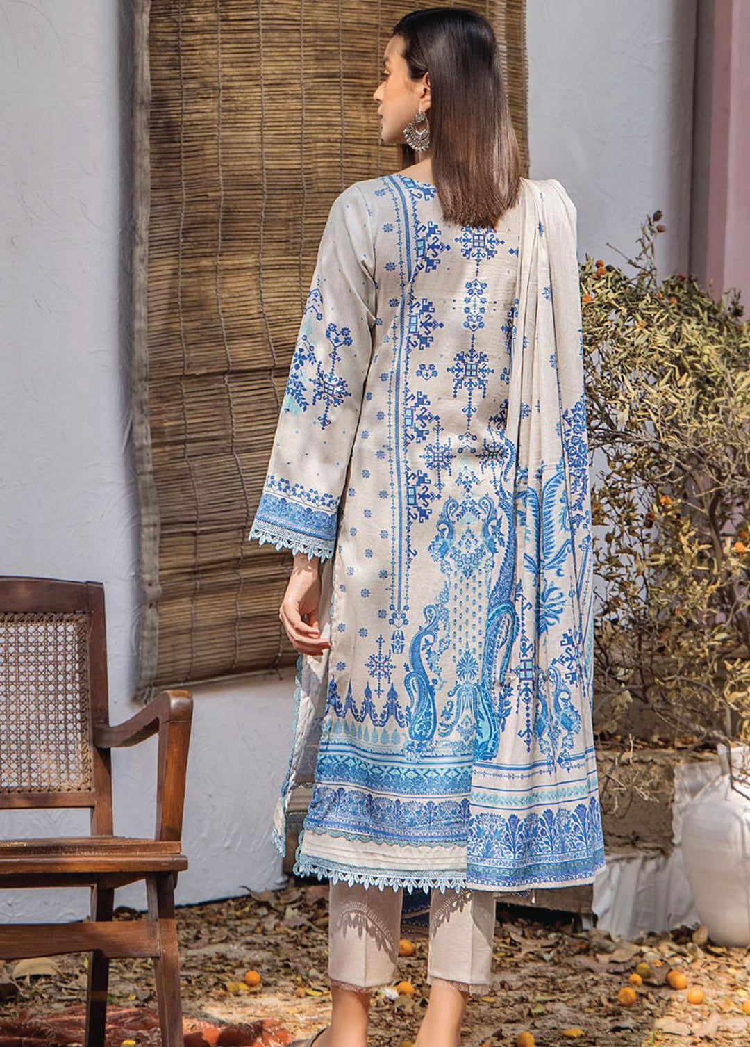 Saira Bano By Humdum Embroidered Lawn Suits Unstitched 3 Piece HD23SB D-10 - Summer Collection
