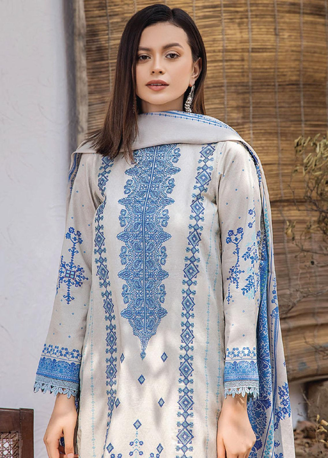 Saira Bano By Humdum Embroidered Lawn Suits Unstitched 3 Piece HD23SB D-10 - Summer Collection