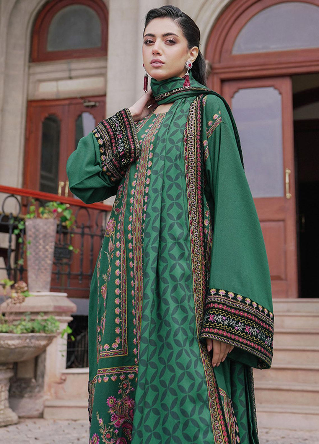 Saira Rizwan Embroidered Karandi Suits Unstitched 3 Piece SR23WU SR-01 Ismat - Winter Collection