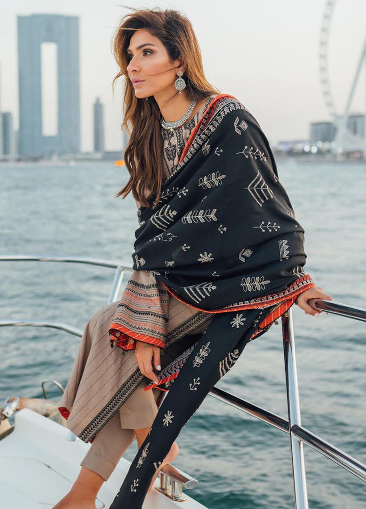 Saira Rizwan Embroidered Cotton Karandi Suits Unstitched 3 Piece SR21W SR-07 ZAHAL - Winter Collection