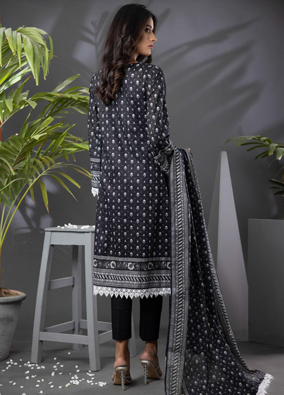 Salina By Regalia Textiles Printed Lawn Suits Unstitched 3 Piece RGT22BW 11 - Summer Collection