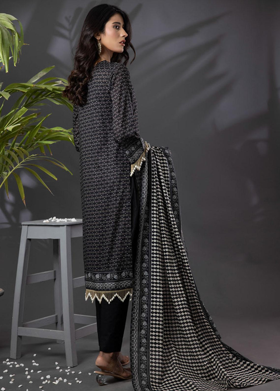 Salina By Regalia Textiles Printed Lawn Suits Unstitched 3 Piece RGT22BW 07 - Summer Collection